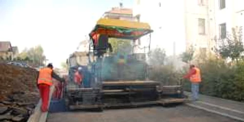 Lucrările de pe strada Muntenia vor fi încheiate în această săptămână