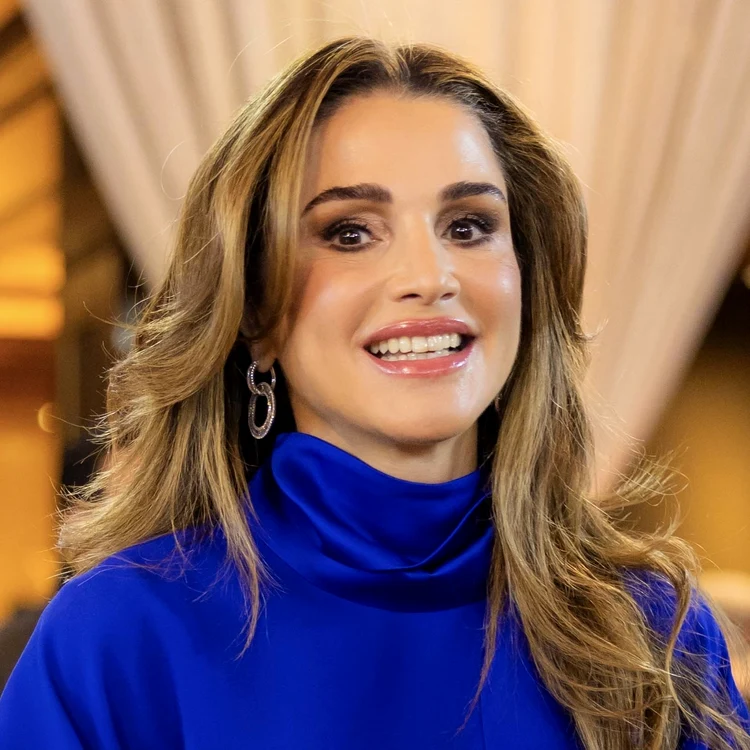 Regina Rania implineste 53 de ani pagina oficiala (1) jpg