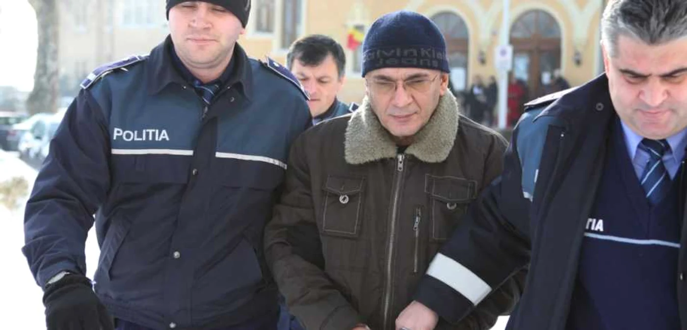 Sergiu Bahaian este judecat pentru înşelăciune, omor, instigare la omor calificat, fals în înscrisuri, precum şi fals privind identitatatea FOTO Adevărul