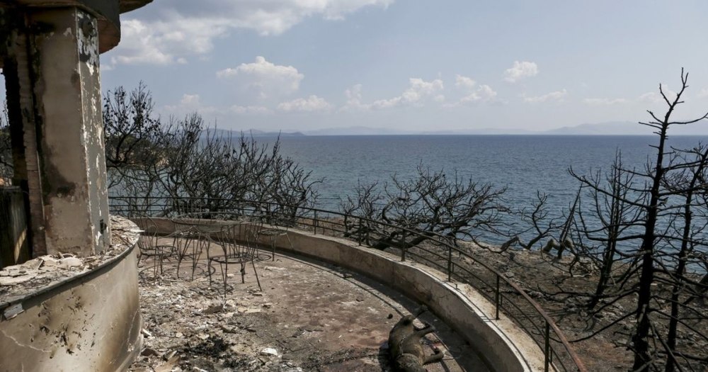 Zece persoane, găsite vinovate în Grecia de incendiul de vegetație din 2018 soldat cu peste 100 de morți