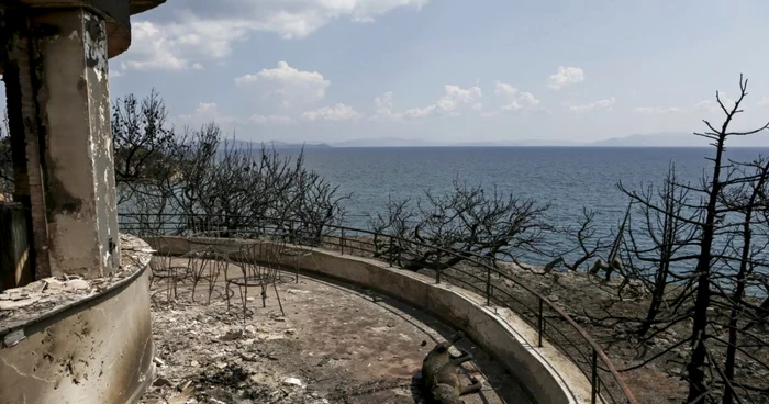 Zece persoane, găsite vinovate în Grecia de incendiul de vegetație din 2018 soldat cu peste 100 de morți