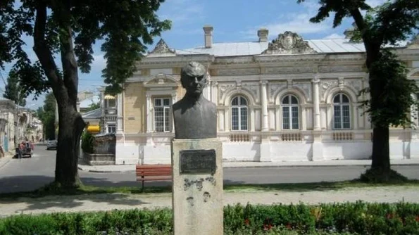 Clădirile monument ale Brăilei au fost acoperite cu graffiti jpeg