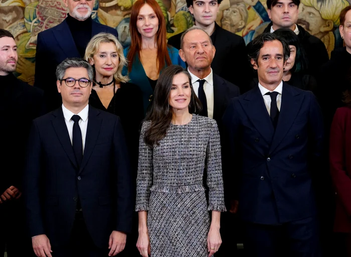 Regina Letizia a Spaniei s a întâlnit cu directorul Spitalului Sant Joan de Déu, Profimedia (1) jpg