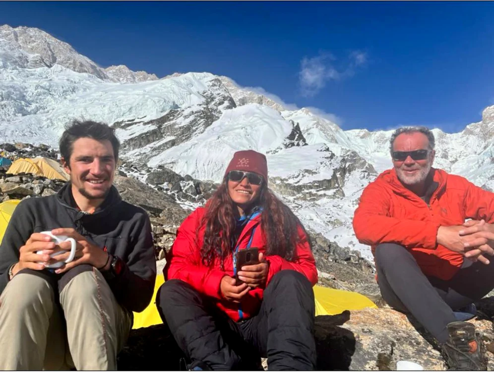 Româno-canadianul, alături de alți colegi în Himalaya FOTO Facebook