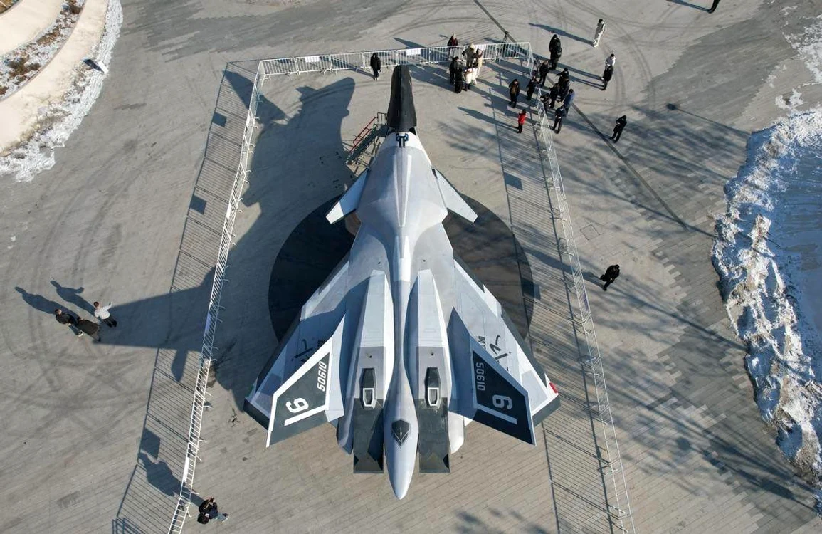 Împăratul alb, avionul hipersonic chinezesc/FOTO:X