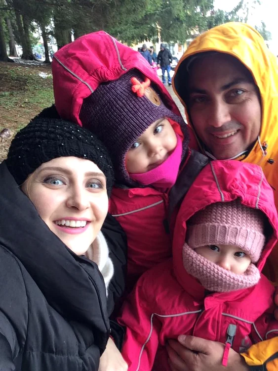 familia Alina Sorescu Alex Ciucu Elena Carolina Ana Raisa jpeg