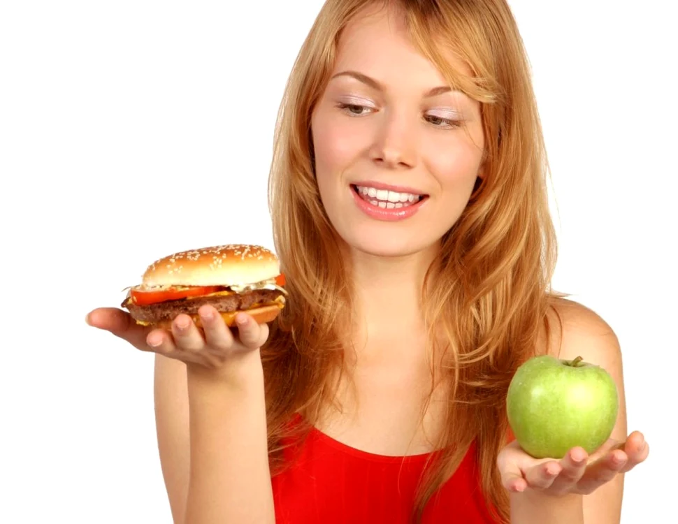 Caloriile din alimentele de tip fast-food sunt „goale“: nici nu ne hrănesc şi ne şi îngraşă FOTO: Shutterstock