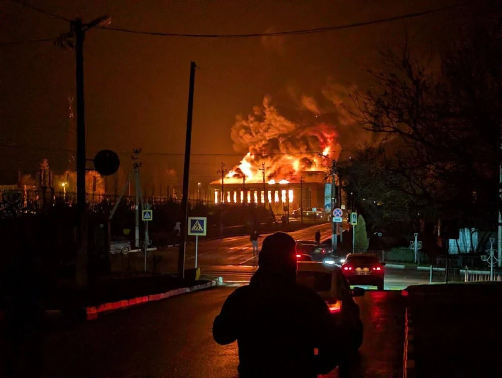 Atac cu drone în regiunea rusă Belgorod: un centru comercial, cuprins de flăcări