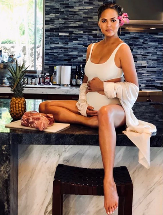 chrissy teigen png