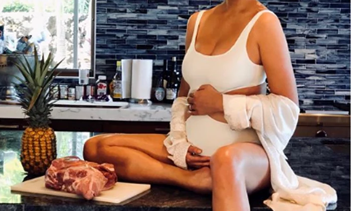chrissy teigen png