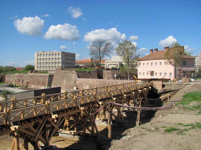 Şanţul de vest şi interiorul Cetăţii Alba Iulia