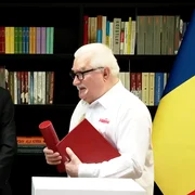 nicusor dan si fostul presedinte al poloniei captura FB  administratia pezidentiala png
