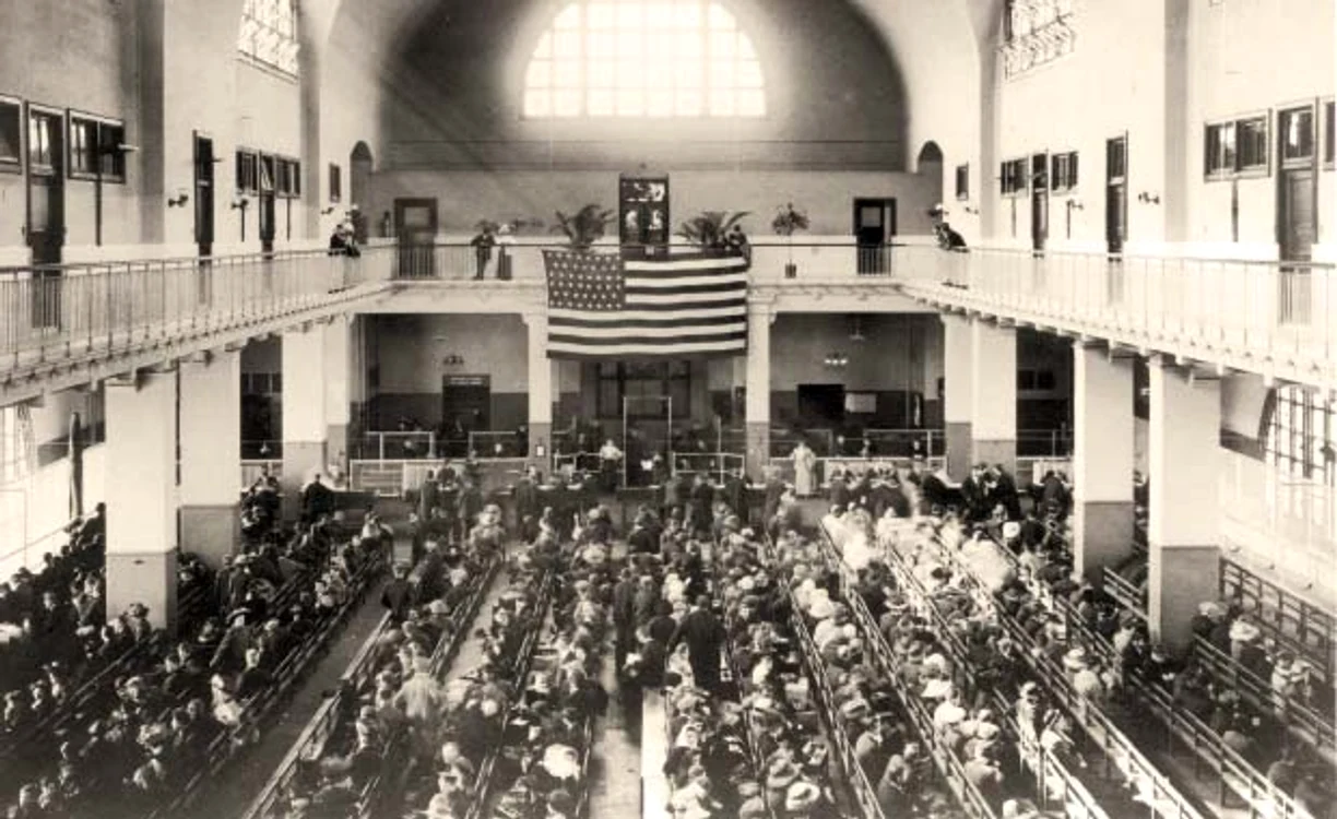 Centru de triere a imigranţilor, de pe Conney Island, din New York, anii ‘30  