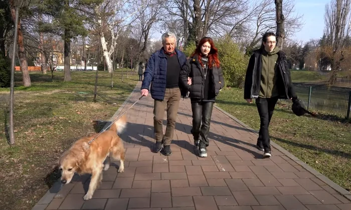 Radu Grumeza cu nepoții  FOTO captură video