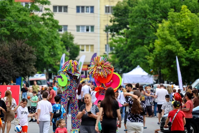 „Străzi Deschise – București, Promenadă urbană” FOTO: Facebook