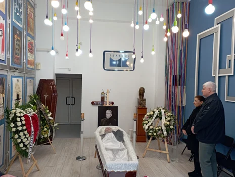 Mitică Popescu a fost depus la Teatrul Mic