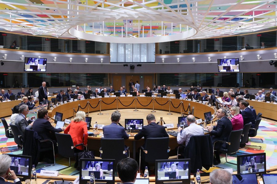 Nazare, la ECOFIN: Sunt încrezător cǎ vom reuși să securizăm o nouă alocare de 21 de miliarde de euro