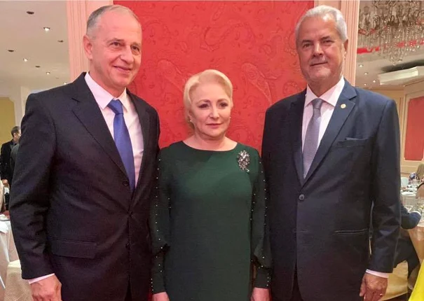 Mircea Geoană, Viorica Dăncilă, Adrian Năstase FOTO: Adevărul
