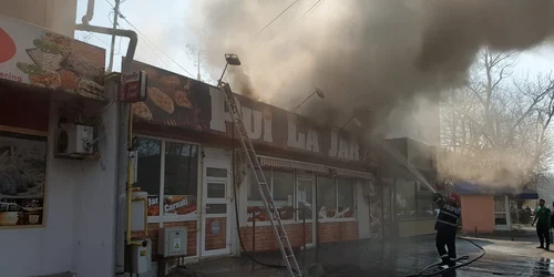 incendiu local pui cu jar  Galati 1