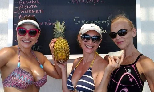 Adina Buzatu, Luana Ibacka şi Luminiţa Nicolescu au fost împreună la aquagym (foto: Facebook) jpeg