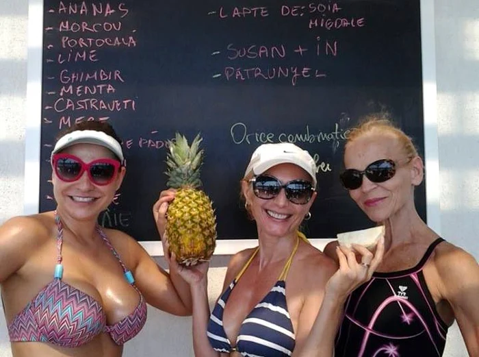 Adina Buzatu, Luana Ibacka şi Luminiţa Nicolescu au fost împreună la aquagym (foto: Facebook)