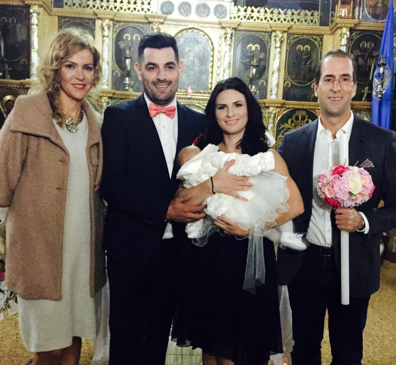 
    Micuța Alexis Maria a plâns în timpul slujbei religioase  
