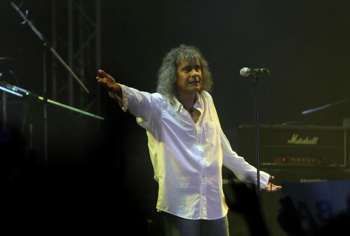 Cristi Minculescu a părăsit trupa Iris după 32 de ani petrecuţi alături de legendara trupă