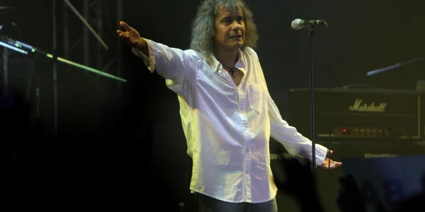 Cristi Minculescu a părăsit trupa Iris după 32 de ani petrecuţi alături de legendara trupă
