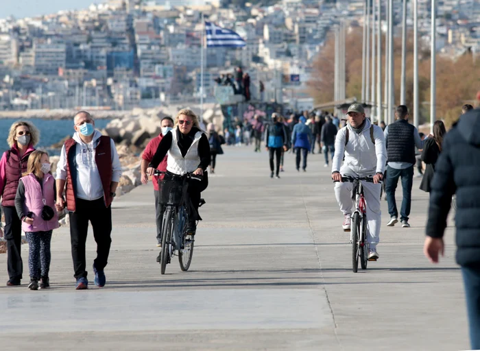 Moscova, Rusia. Deşi sunt obişnuiţi cu iarna, moscoviţii au îndurat cu greu frigul