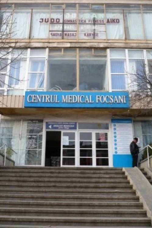 Primăria Focşani vinde spaţiile medicale din Policlinica II
