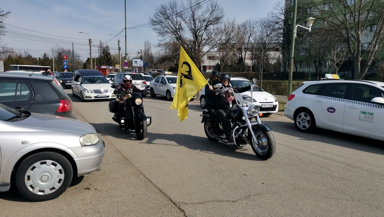 Adi Bărar a fost condus pe ultimul drum de prietenii motociclişti FOTO Ş.Both