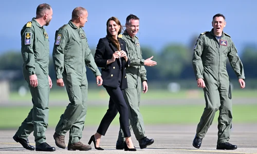 Kate Middleton la baza militară aeriană regală Yeovilton, Profimedia (2) jpg