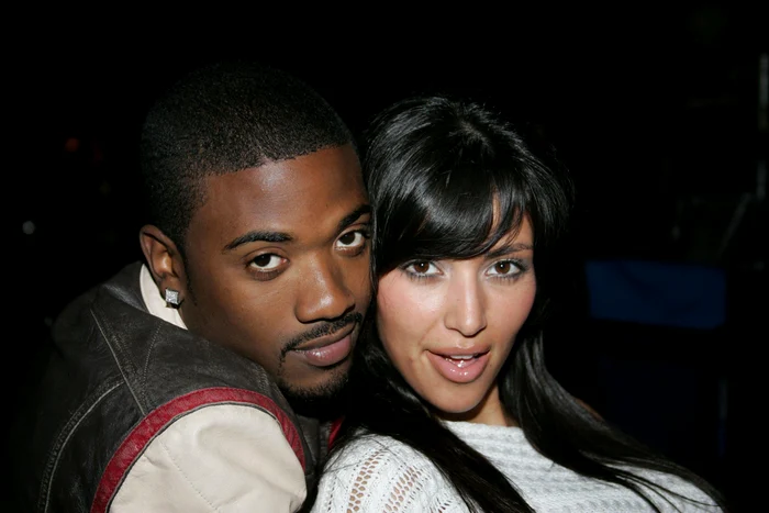 Kim Kardashian şi Ray J s-au filmat în timp ce făceau sex în anul 2007