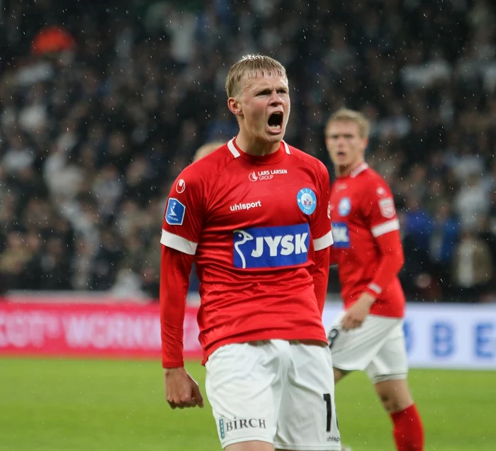 Søren Tengstedt a făcut ce a vrut cu apărarea jalnică a FCSB-ului.