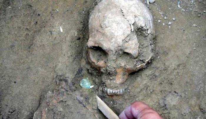 Mormânt descoperit pe strada Oborului 