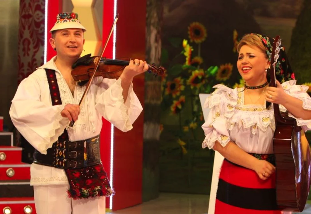 
    Lupu şi Cornelia Rednic  
