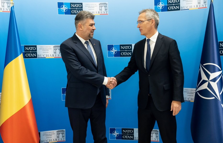 Ciolacu, după prelungirea mandatului lui Stoltenberg la șefia NATO: România va lucra îndeaproape pentru consolidarea Flancului Estic