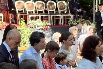 nicusor dan, impreuna cu familia, la manastire de sf maria foto antena 3 cnn png
