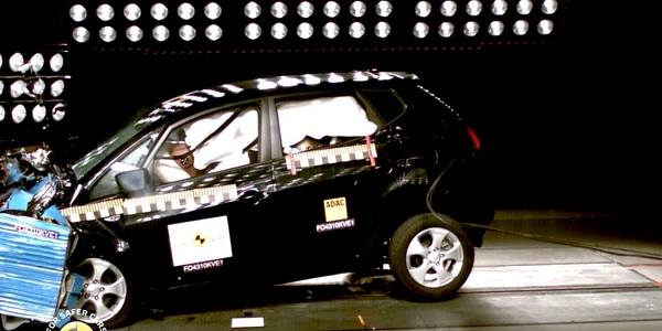 Kia Sportage şi Venga au obţinut 5 stele la testele de siguranţă