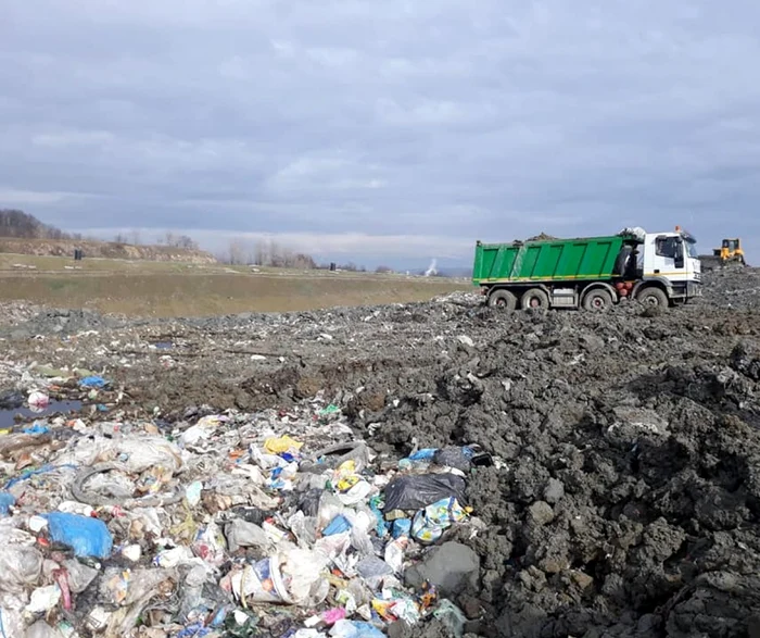 Unele documente nu aveau marcaje de confidențialitate. FOTO: arhivă