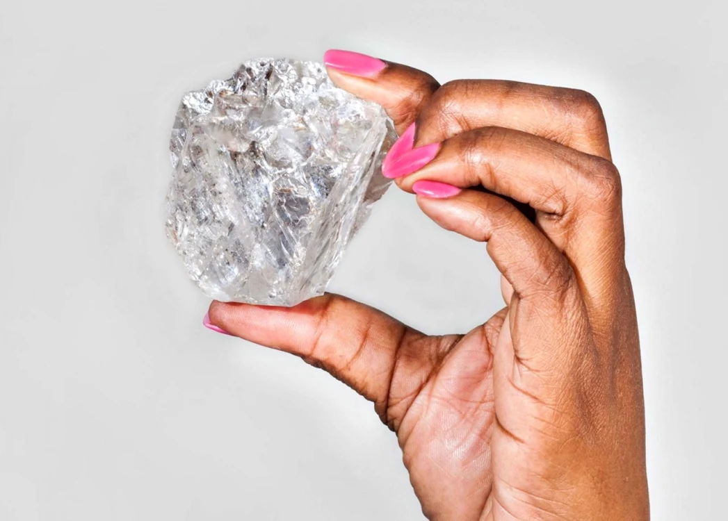 Diamantul de 1.111 carate descoperit în Botswana