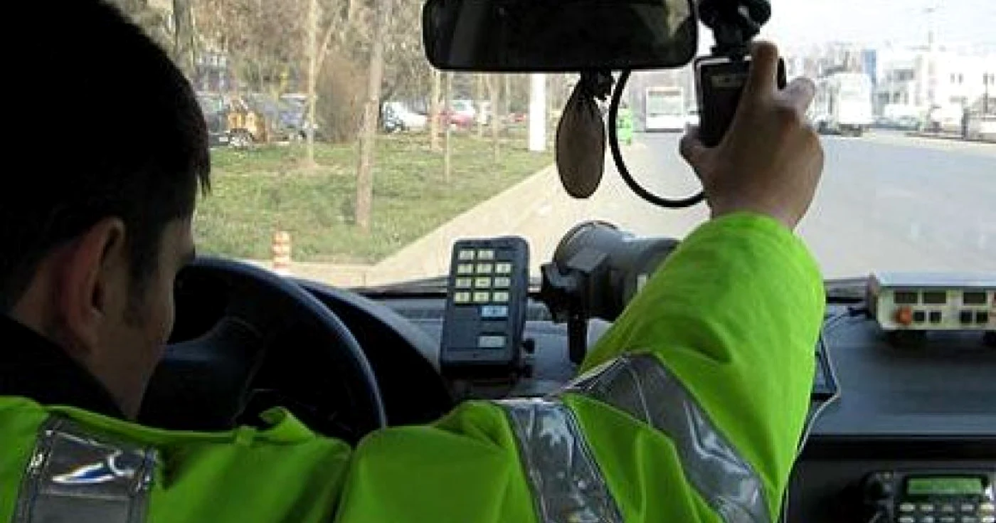 Şoferii sunt sfătuiţi să nu depăşească viteza