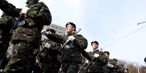 Parada militară este, anual, unul din principalele puncte de atracţie Foto: Alex Policală