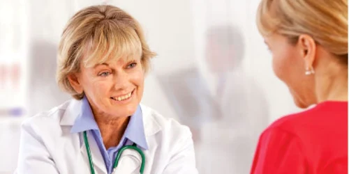 Coordonatorii studiului trebuie să le enumere voluntarilor toate detaliile tratamentului 