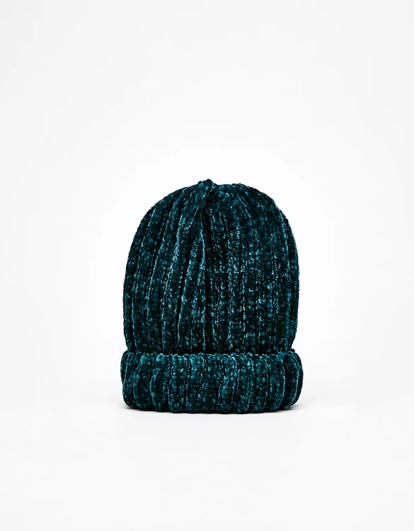 Căciulă din chenille, Bershka, 49,90 lei jpg jpeg