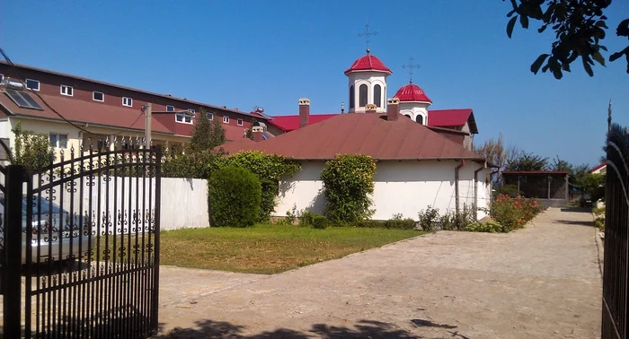 Mănăstirea Sfanta Elena de la Mare Costinești SURSA Mănăstiri in imagini
