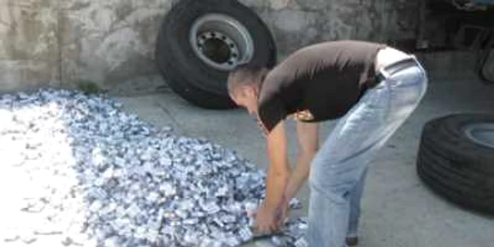 Bacău: Contrabandiştii le dau de furcă vameşilor