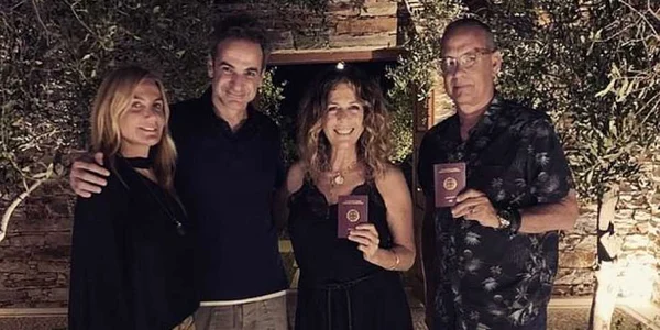 Kyriakos Mitsotakis tom hanks rita wilson foto instagram