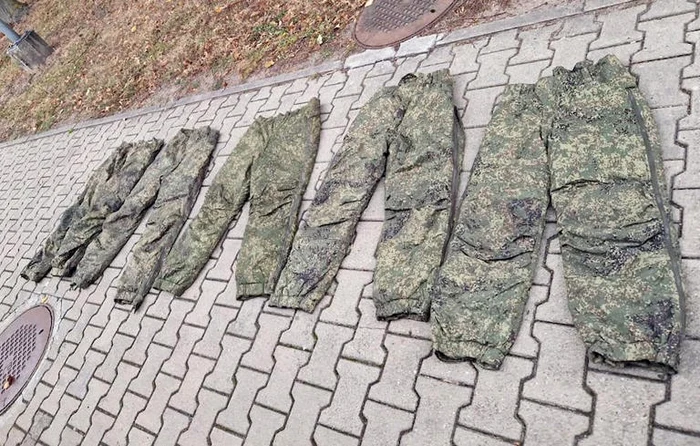 Uniforme de camuflaj confiscate de vameșii lituanieni FOTO via Business Insider