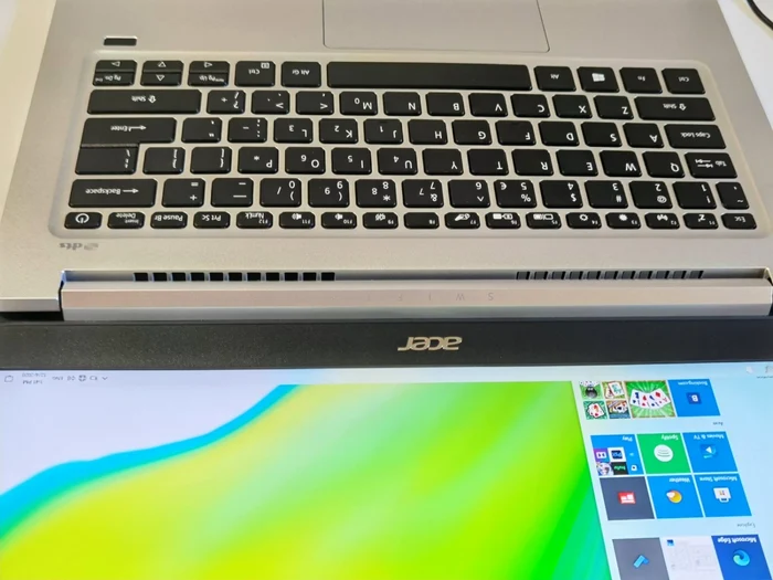 Acer Swift 3 2020 FOTO Adrian Pogîngeanu